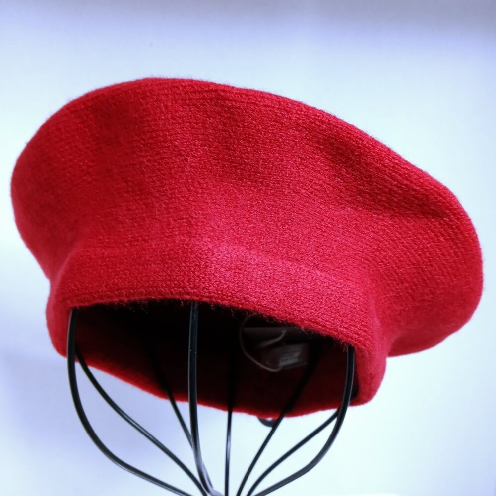 Stretchy Solid Red Beret